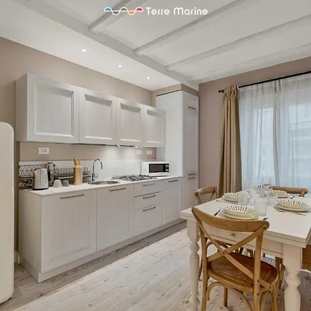 Del Golfo, Terremarine * La Spezia