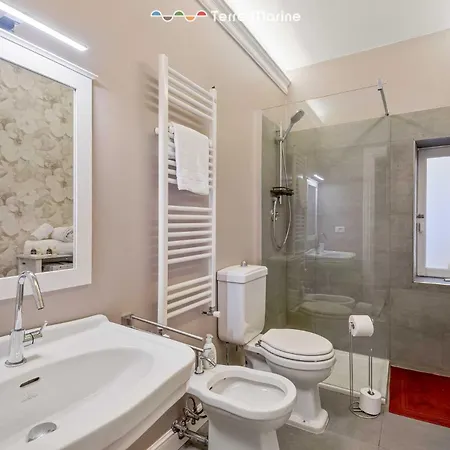 Apartment Del Golfo, Terremarine