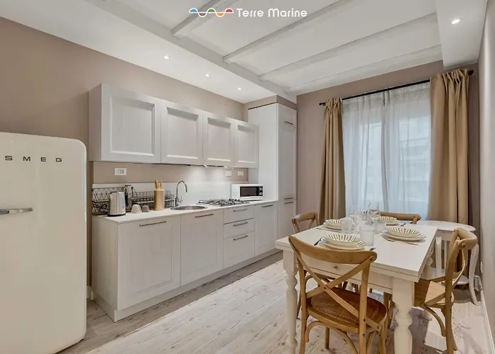 Del Golfo, Terremarine * La Spezia